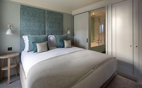 Abbey Strand Apartments, At Holyrood